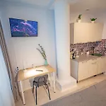 Cozy Small In A Heart Of Kunderi Street Διαμέρισμα *