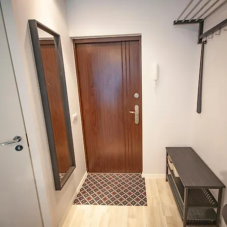 דירה Cozy Small In A Heart Of Kunderi Street