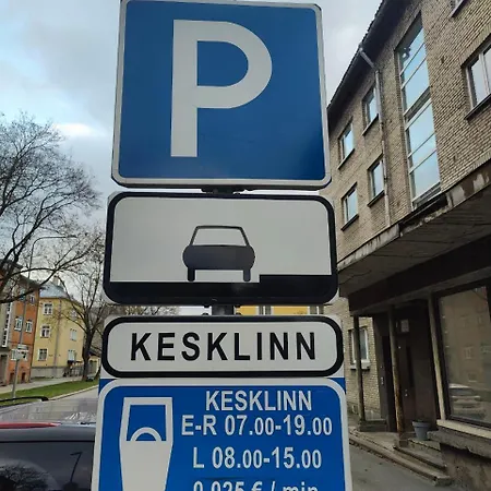 Cozy Small In A Heart Of Kunderi Street Διαμέρισμα *